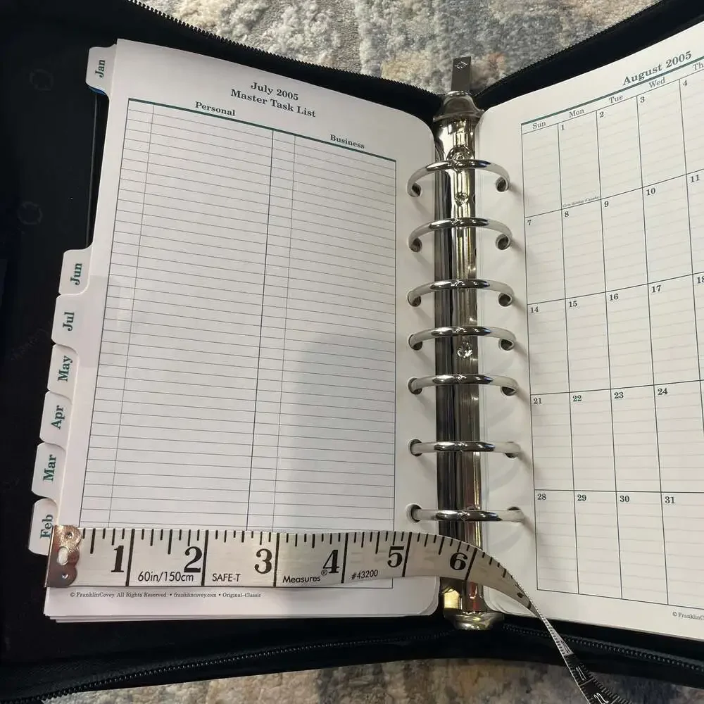 Franklin Covey Black Zip-Around 7-Ring Binder Planner Organizer
